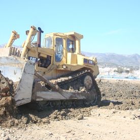 Arids I Excavacions Mont Roig S.L. maquinaria pesada