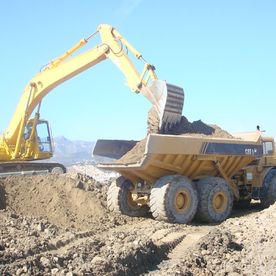 Arids I Excavacions Mont Roig S.L. excavación con maquinaria